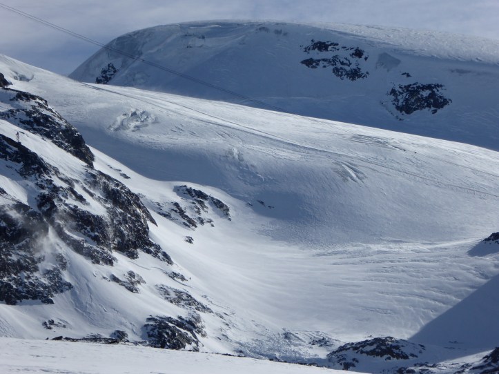 ieri la "spazzatura" era proprio una spazzatura... (2 febbraio 2016) e l'uscita è tutto un sasso...