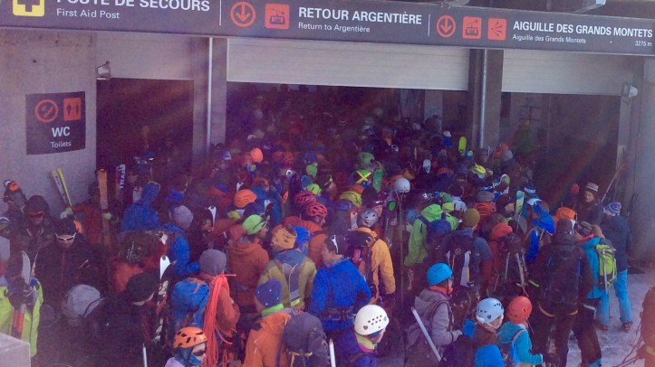 La coda per i Grands Montets...