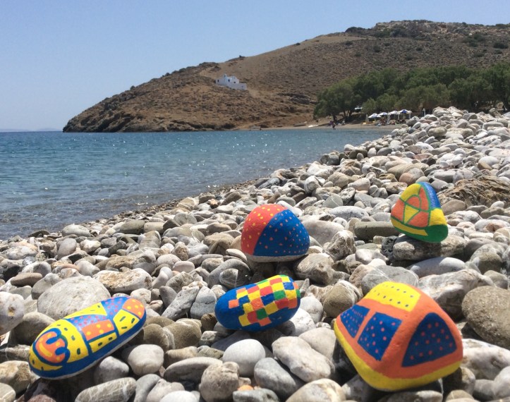 Nuovi sassi con pois a Aghios Costantinos