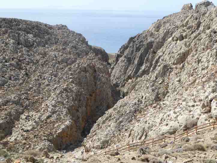 scendendo a Trachoulas