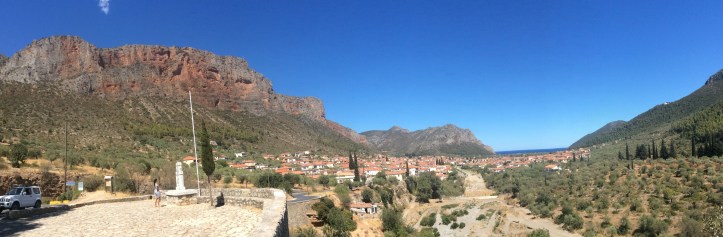 Leonidio dal monumento ai caduti della guerra civile