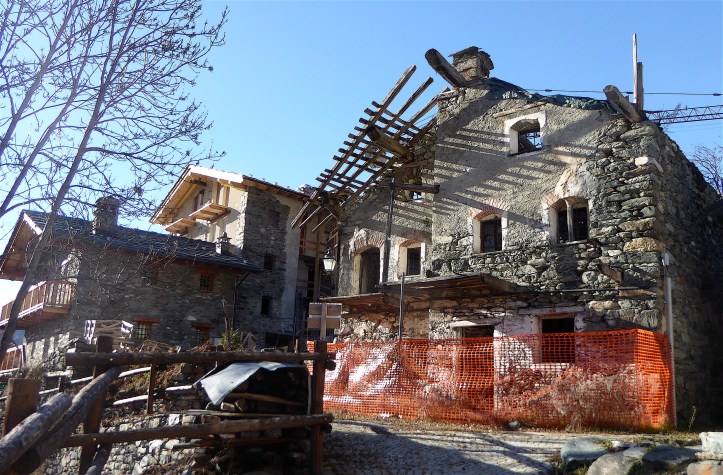 se non crollasse sarebbe una bella casa...